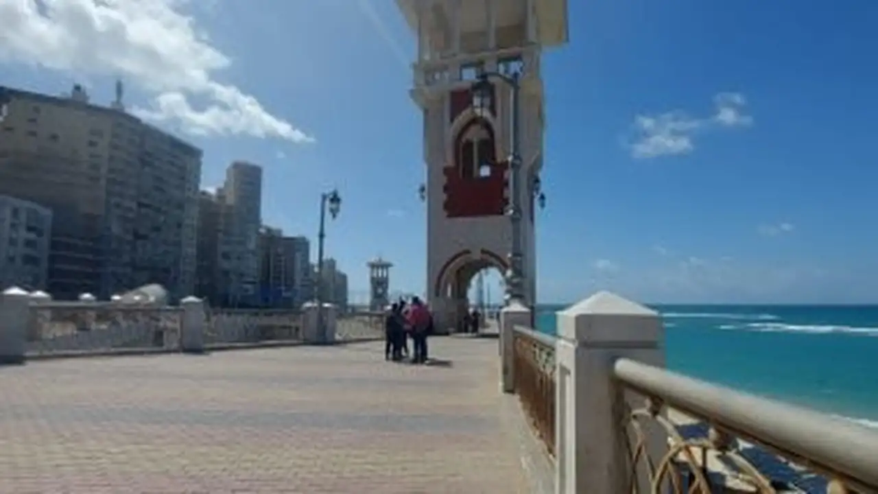 رياح الإسكندرية تصل لـ 40 كم وانخفاض الحرارة 7 درجات خلال يوم واحد